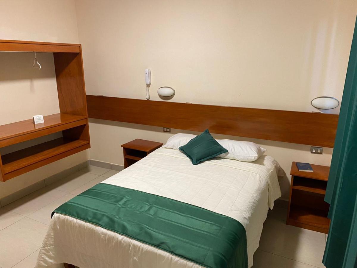 Tariri Hotel Pucallpa Bagian luar foto