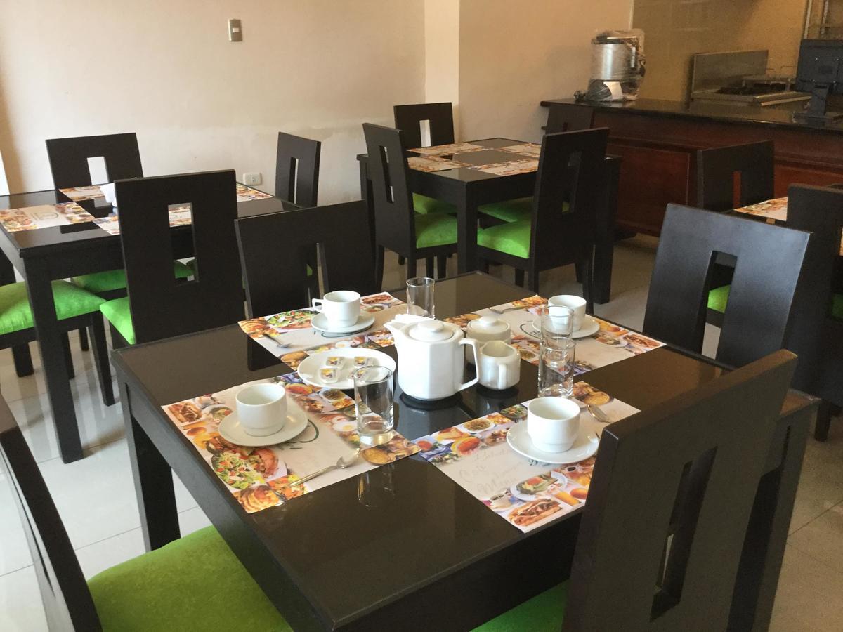 Tariri Hotel Pucallpa Bagian luar foto