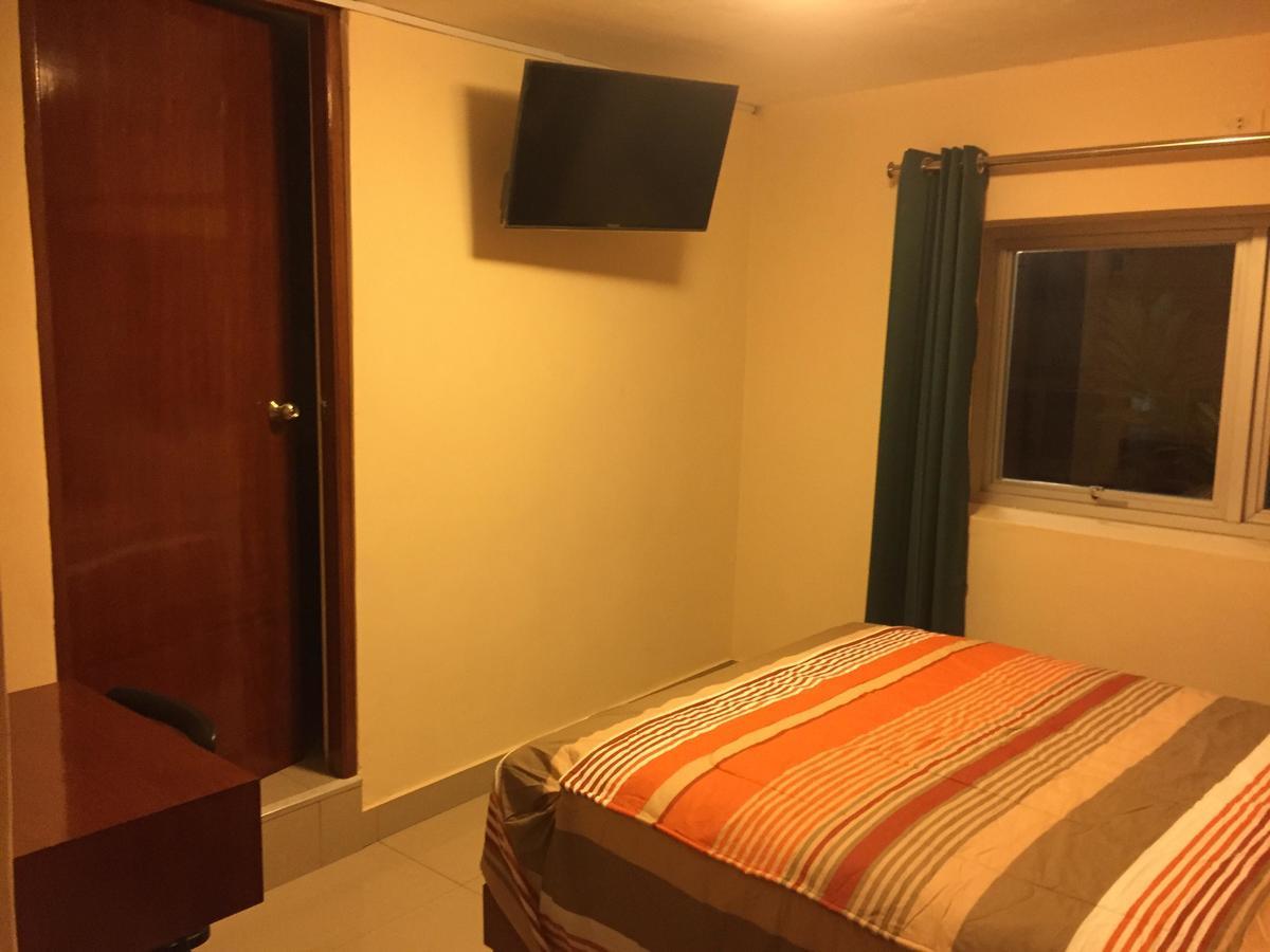 Tariri Hotel Pucallpa Bagian luar foto
