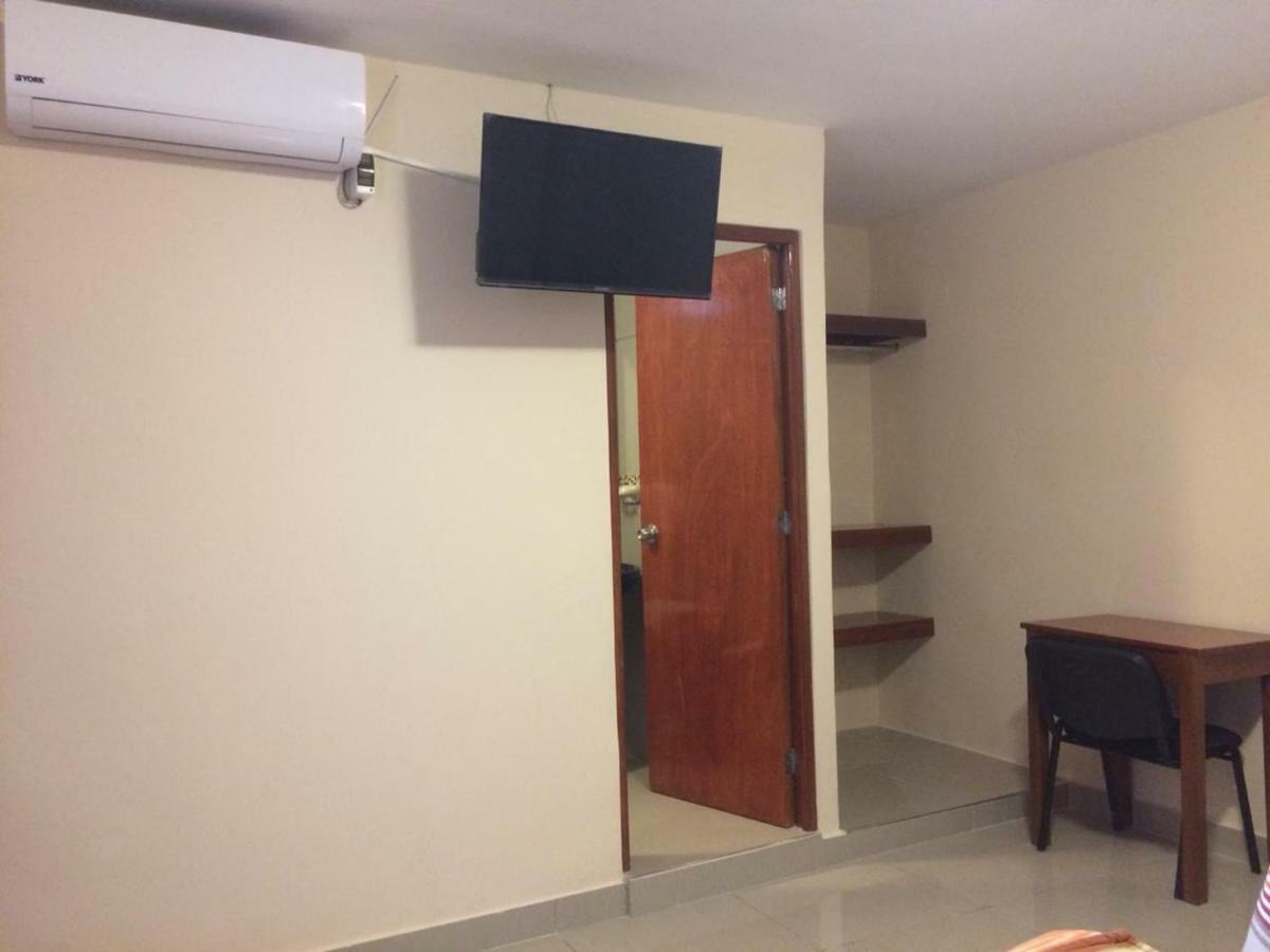 Tariri Hotel Pucallpa Bagian luar foto
